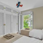 In Great Location וילה מארבלה