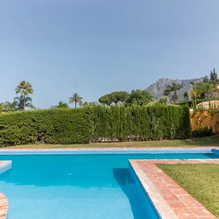 Villa In Great Location Marbella