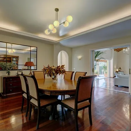 Villa In Great Location *