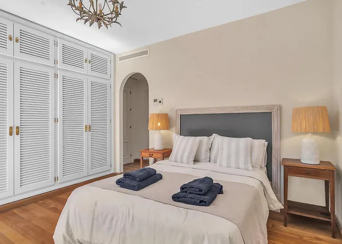 Vila In Great Location Marbella