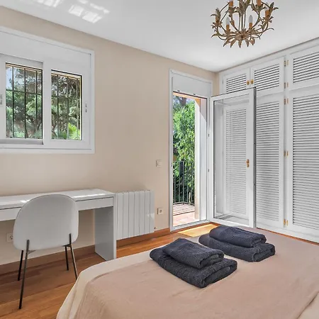 In Great Location Villa Marbella