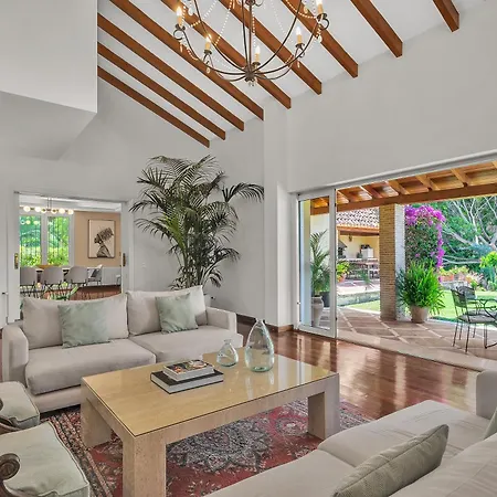 In Great Location Villa *